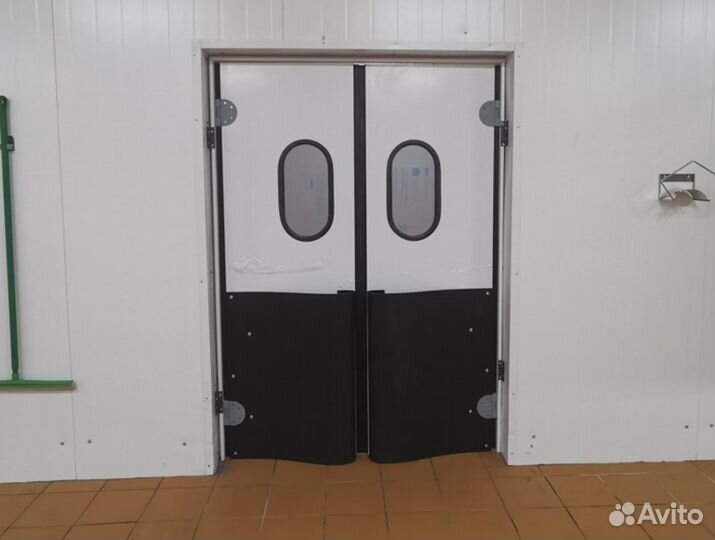 Маятниковая дверь