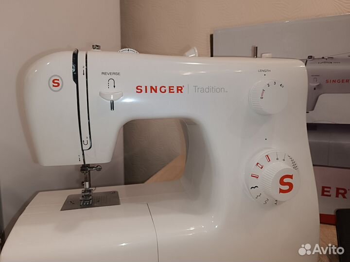 Швейная машина Singer