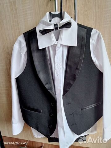 Костюм тройка на мальчика 110 см