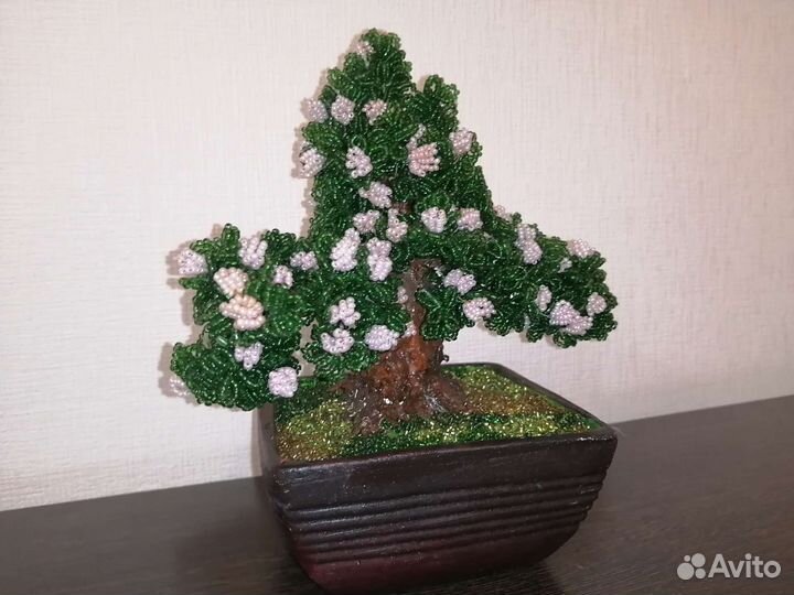 Дерево из бисера