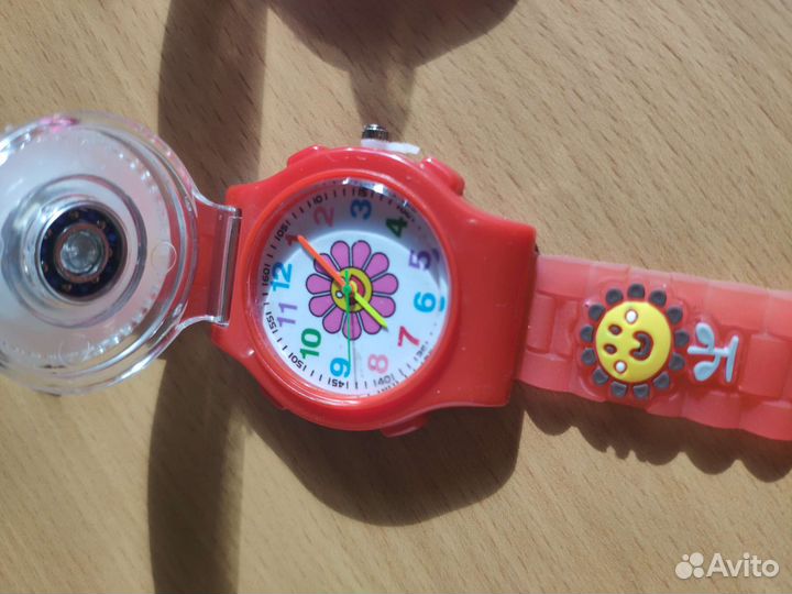 Детские часы новые