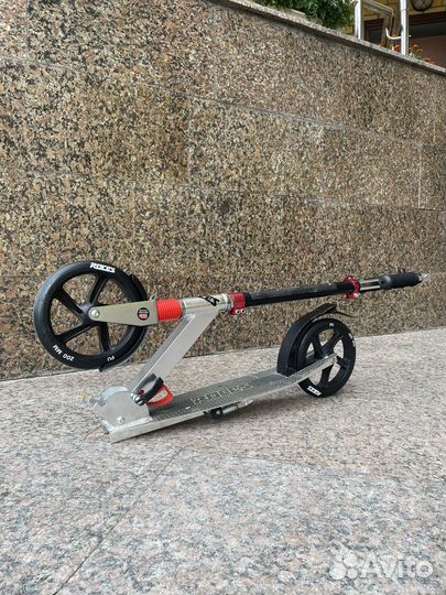 Самокат roces 200 почти новый