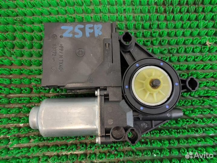 Мотор стеклоподъёмника передний правый volkswagen