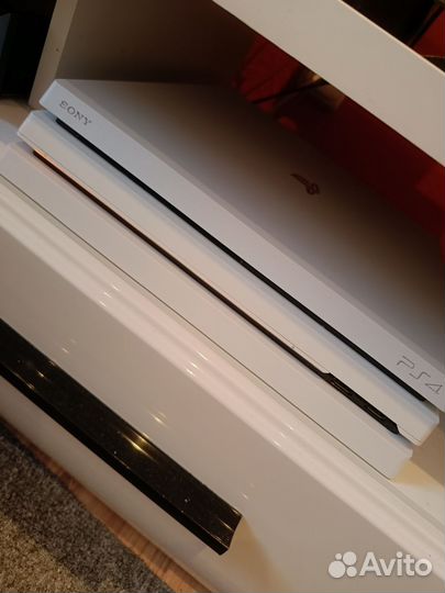 Sony PS4 pro 1tb