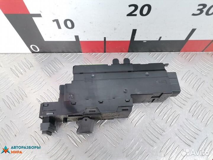 Кнопка стеклоподъемника Volvo V70 2 2001 30658117