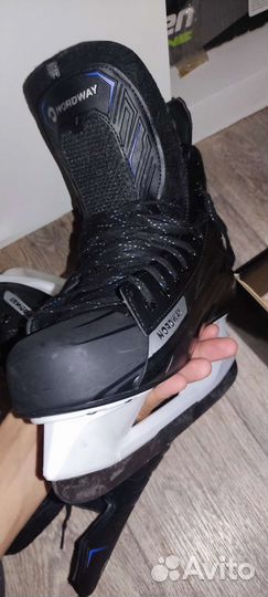 Коньки хоккейные 41 размер