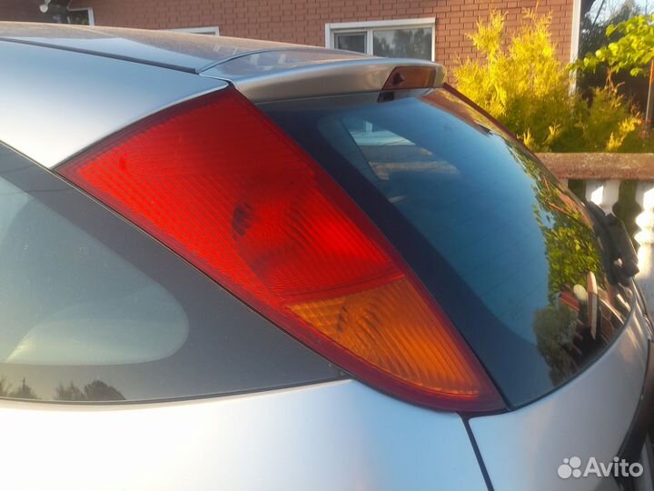 Фонарь задний левый Ford focus 1,хэтч