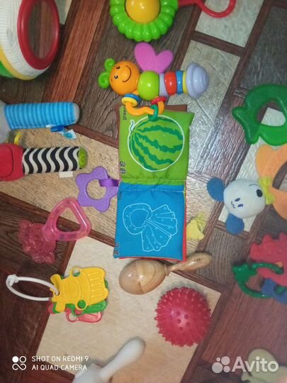 Коврик-трансформер и много игрушек