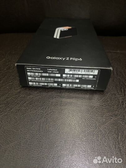 Samsung Galaxy Z Flip 6, 12/256 ГБ