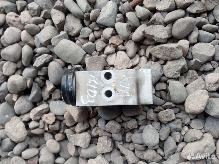 Клапан кондиционера KIA Rio 3