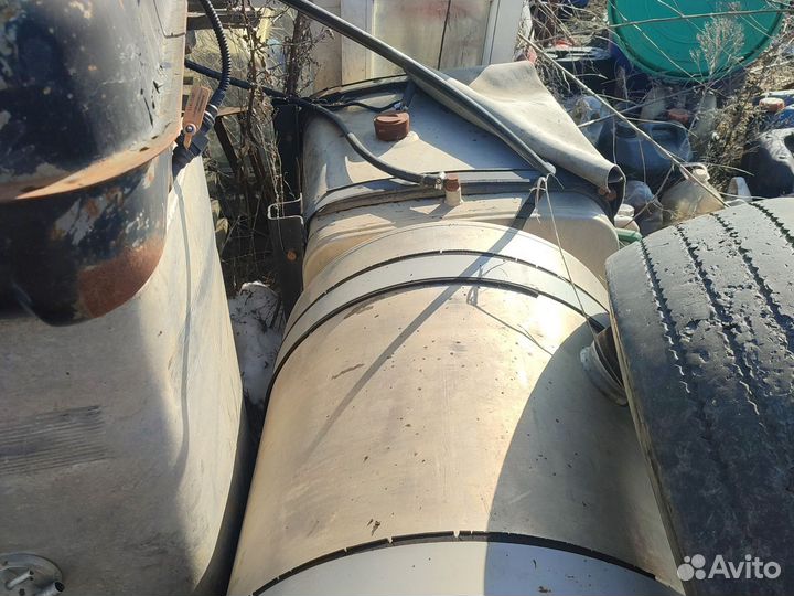 Бак топливный