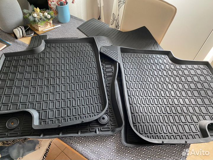 Коврики на Volkswagen Tiguan 2 оригинал
