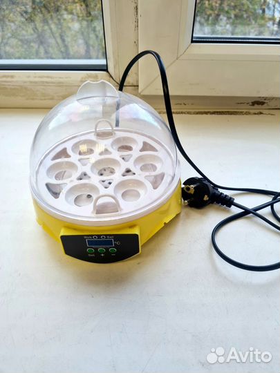 Инкубатор для яиц автоматический