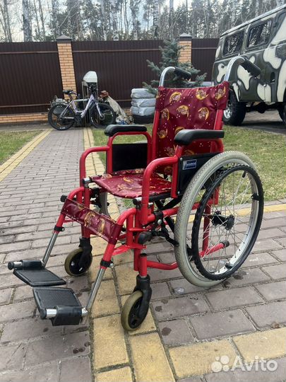 Коляска инвалидная детская