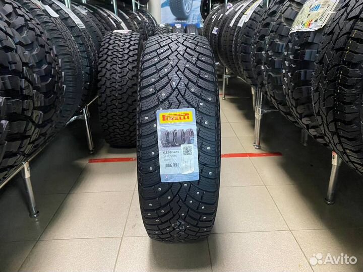 Pirelli Ice Zero 2 215/65 R16 102T