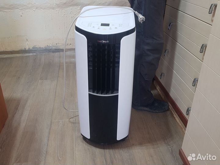 Кондиционер передвижной напольный