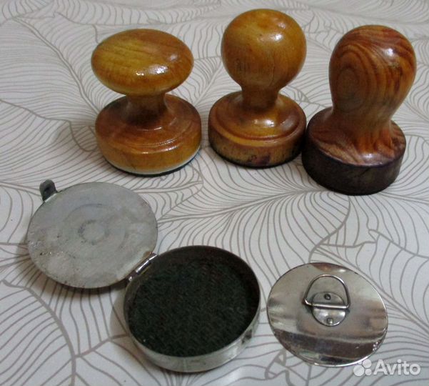 Штемпельная подушка и круглая печать деревян. СССР