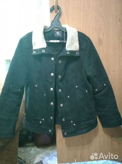 Джинсовая куртка