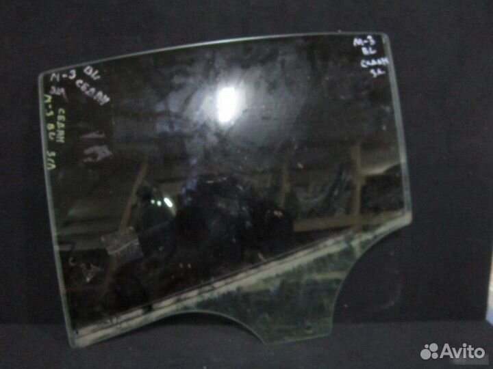 Стекло двери задней левой Mazda 3