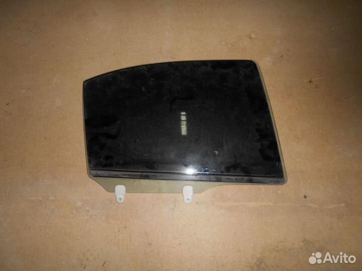 Стекло двери задней правой Mitsubishi Lancer 10 (2