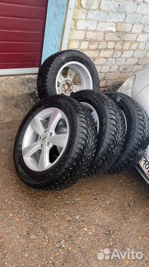 Nokian Tyres Hakkapeliitta 9 SUV 225/60 R17