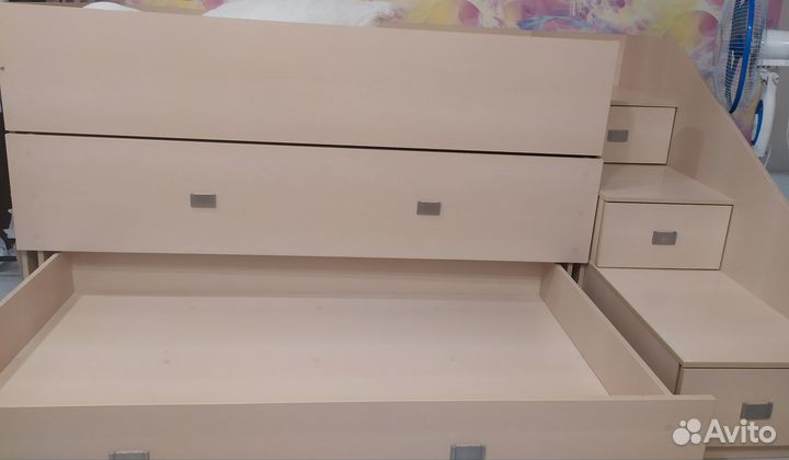 Двухъярусная кровать выдвижная бу