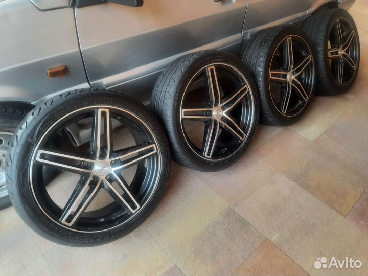 Колеса R18 5x114.3 Vossen