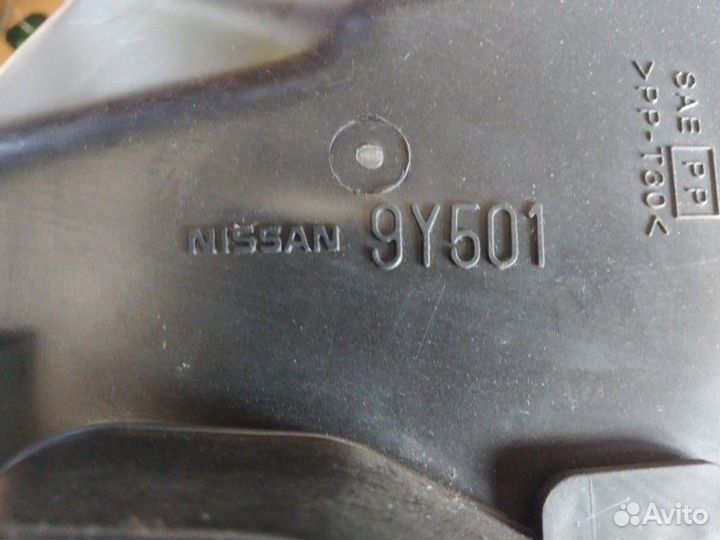 Корпус воздушного фильтра Nissan Murano 2002