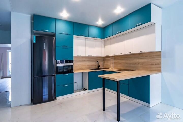 Кухонный гарнитур под заказ. Уугловой гарнитур