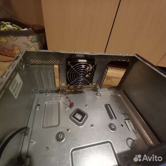 Корпус от сервера HP ProLiant ML110