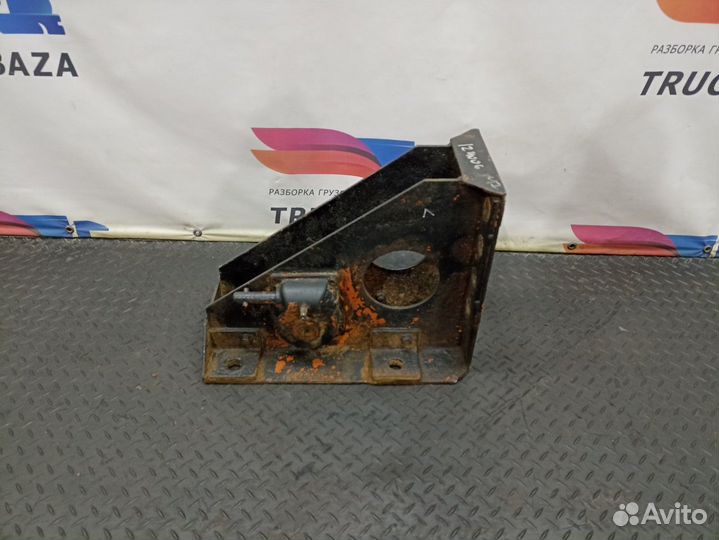 8147359 Кронштейн запасного колеса Volvo FH