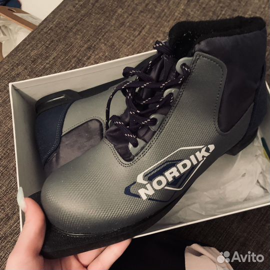 Лыжные ботинки