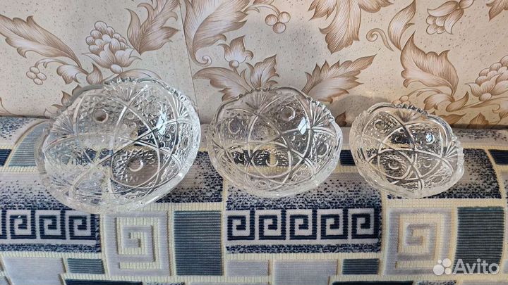 Набор хрустальных ваз (салатников)