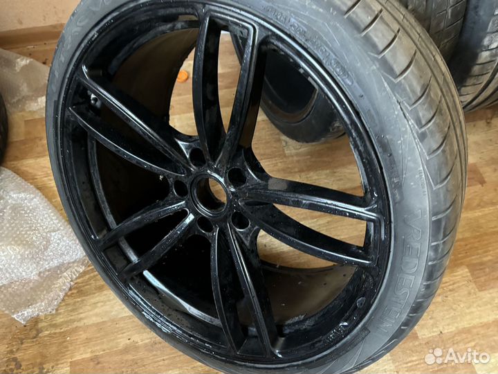 Vredestein Ultrac Vorti 295/30 R22