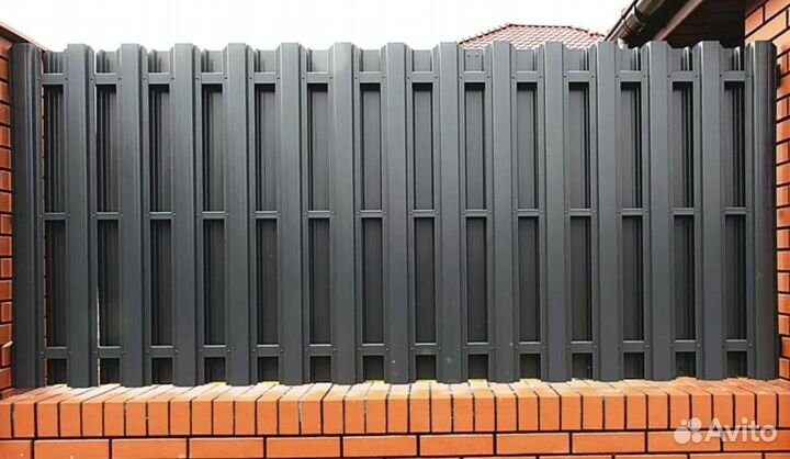 Забор из евроштакетника работа по договору качеств