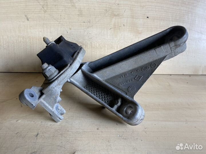 Опора МКПП левая renault Logan 2005-2014