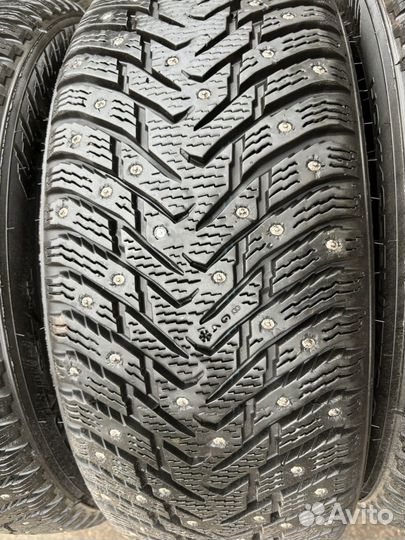 Nokian Tyres Hakkapeliitta 8 215/55 R17