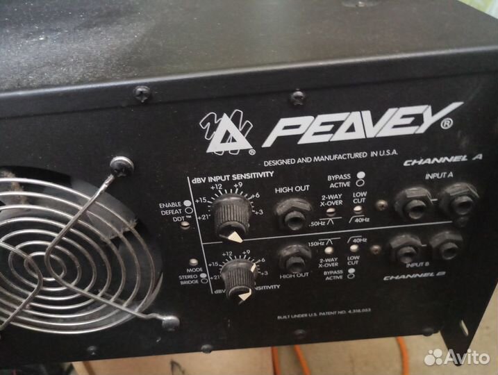 Акустические колонки с усилителем peavey 2000