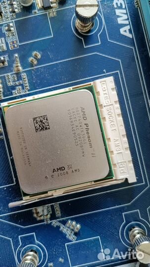 Материнская плата с процессором и памятью