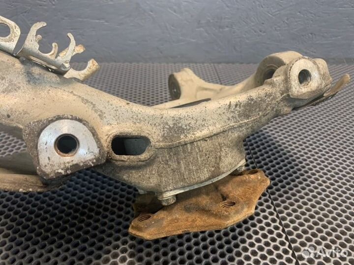 Кулак поворотный передний правый Porshe Panamera