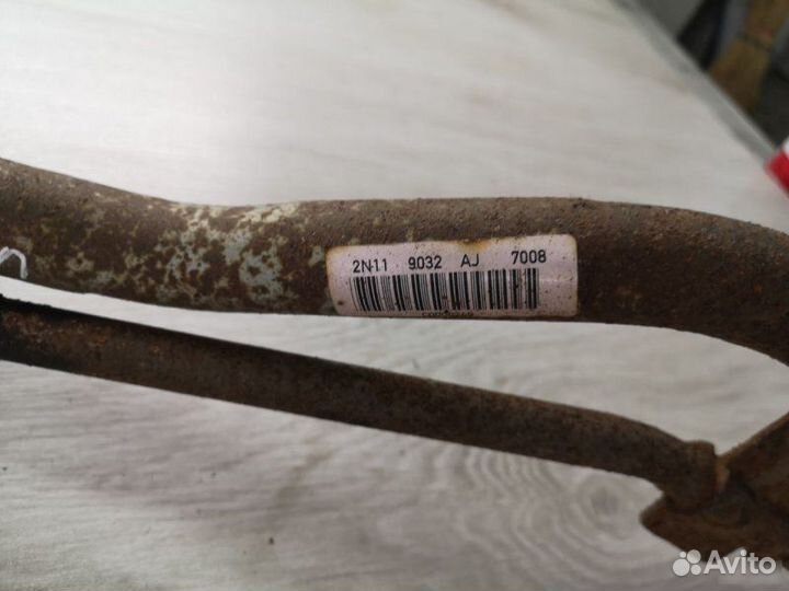 Заливная горловина бензобака Ford Fusion