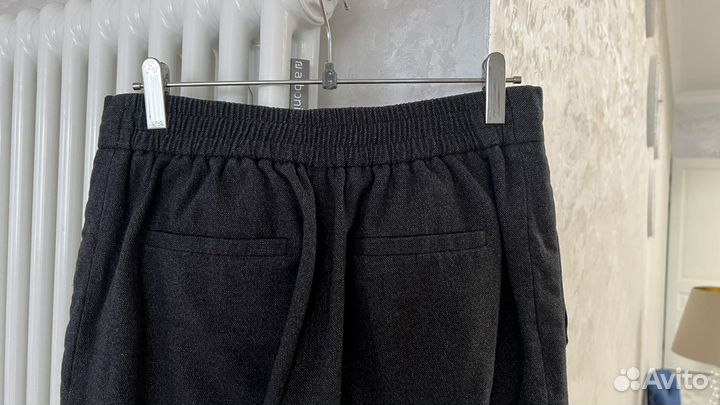 Шерстяные брюки massimo хлопковая рубашка Zara