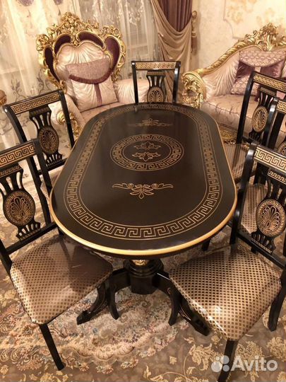 Стол и стулья новые