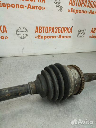 Привод (полуось) передний левый Nissan Primera P12