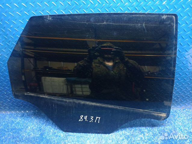 Стекло двери заднее правое Cadillac Srx 2