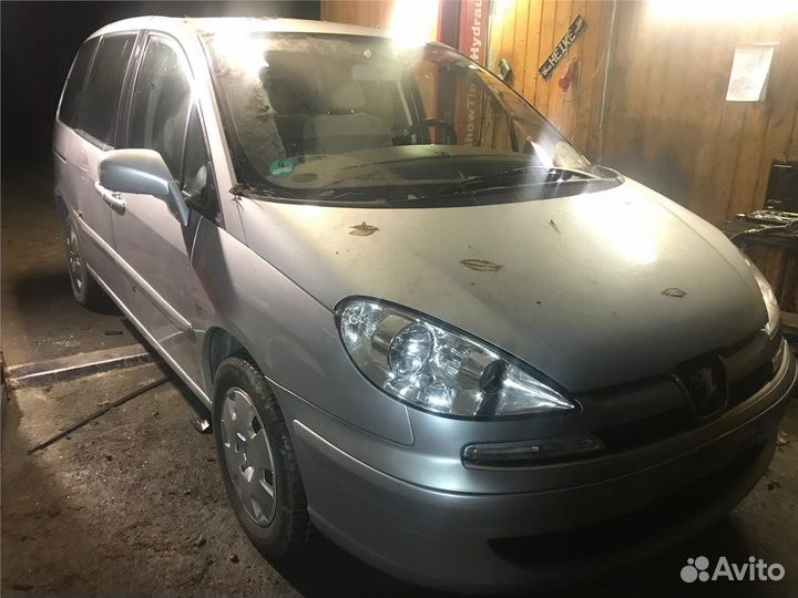 Разбор на запчасти Peugeot 807