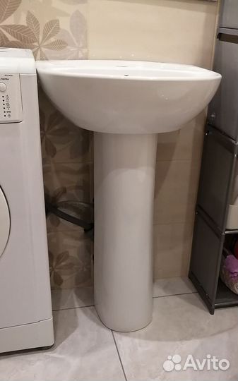 Раковина с пьедесталом бу
