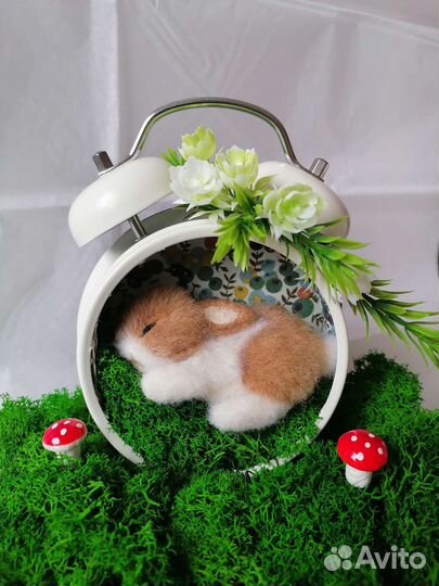 Будильник-ночник+ брошка