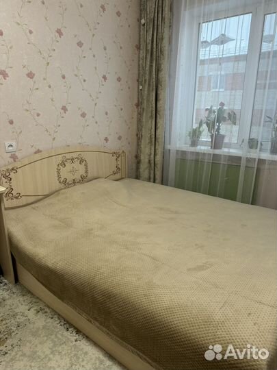 Кровать