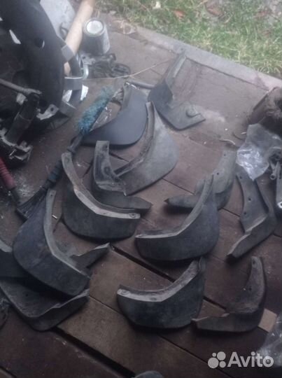 Брызговик рено дастер